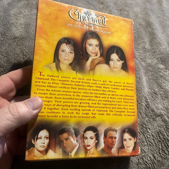 Charmed The Complete Second Season DVD series - Picture 2 of 3
